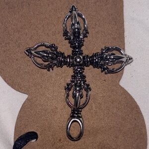 Elegant Silver Cross Pendant
